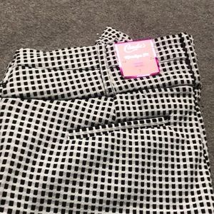 Candies black and white pants